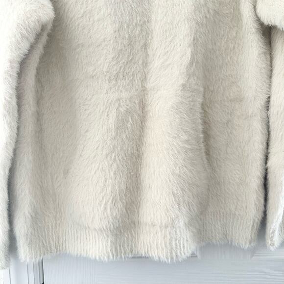 Mersea Iced Latte Cream Chalet Mockneck Fuzzy Knit Kangaroo Pocket Sweater S/M - Picture 9 of 15